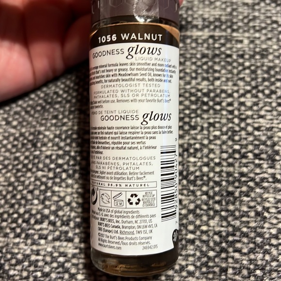 NWT Burt’s Bees Walnut Goodness Glow Liquid Makeup - Picture 5 of 5